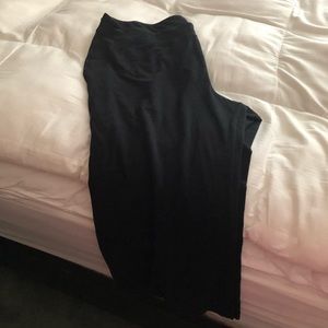 Wide leg Capri pants